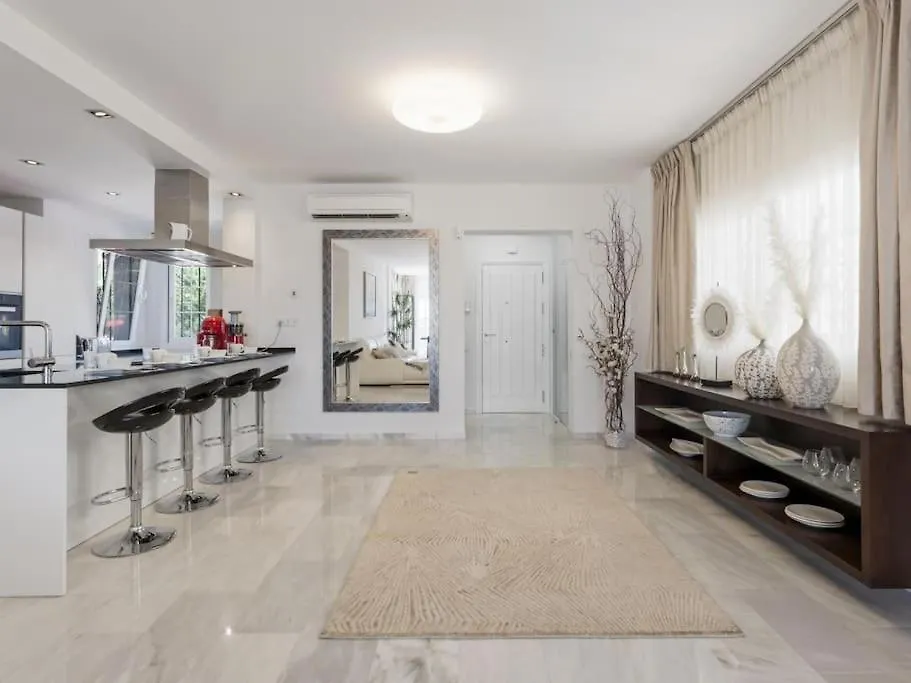 Beautiful Townhouse Apartment Marbella